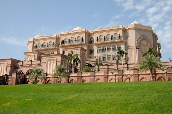 Het emirates palace in abu dhabi — Stockfoto