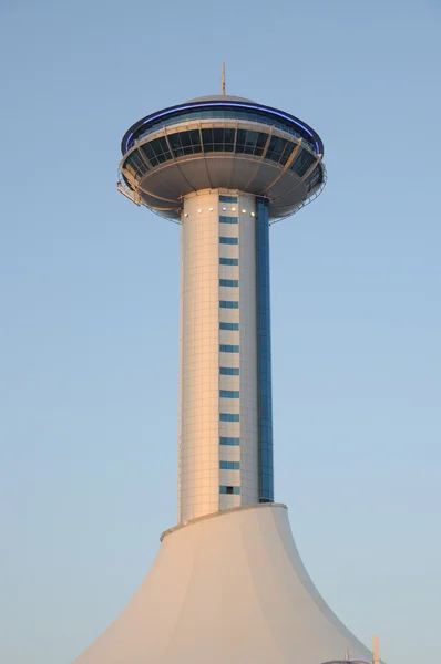 Toren op de marina mall in abu dhabi — Stockfoto