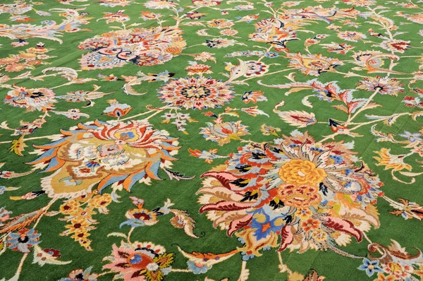 Krásná orientální ručně tkaný koberec — Stockfoto