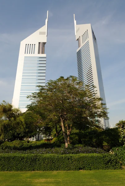 Dubai'de Emirates towers — Stok fotoğraf