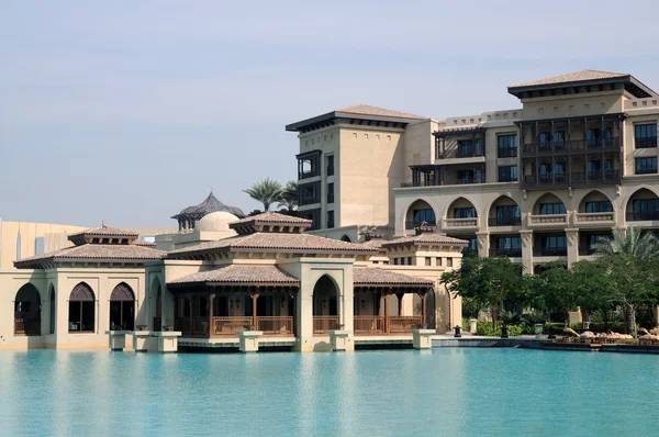 Dubai oryantal tarzı mimarisi — Stok fotoğraf