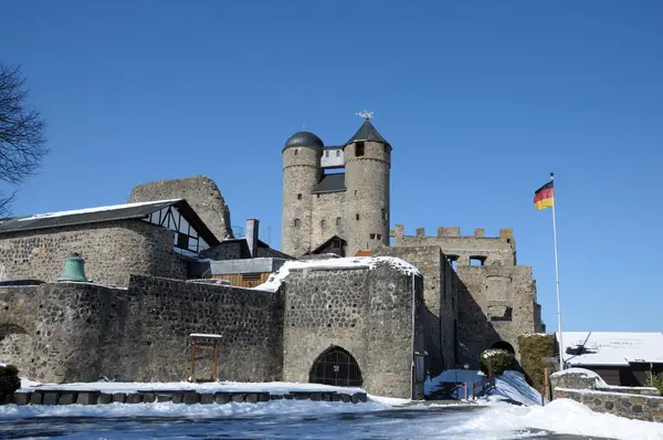 Starożytny zamek burg greifenstein w Niemczech — Zdjęcie stockowe