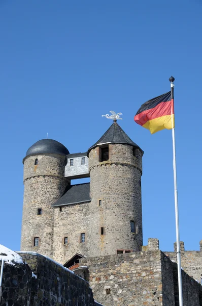 Starobylý hrad burg greifenstein v Německu — Stock fotografie