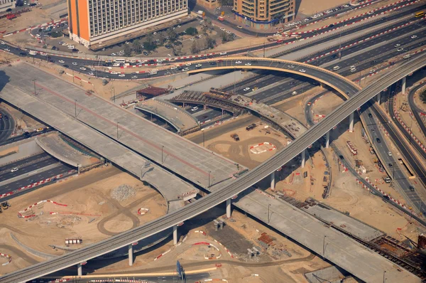 Luchtfoto van de kruising van sheikh zayed road in dubai — Stockfoto