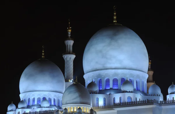 夜は、アブダビのシェイク ・ ザーイド ・ モスク — ストック写真