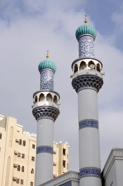 İranlı bir cami minarelerinin. Şarja şehir — Stok fotoğraf
