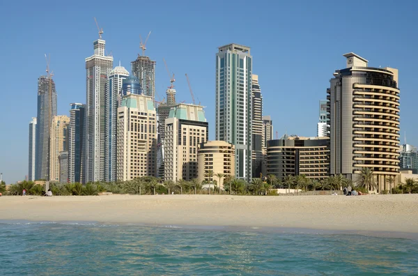 Hochhäuser am Jachthafen von Dubai — Stockfoto