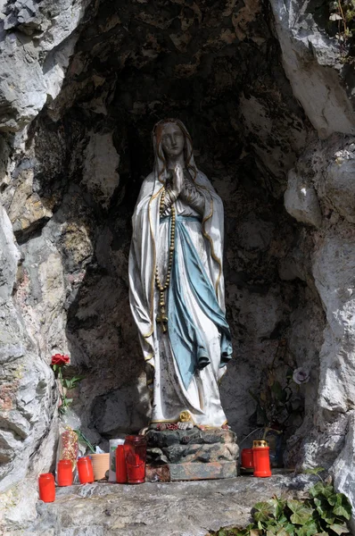 Statue of Virgin Mary in a cave. Fuessen Germany — Stock Photo, Image