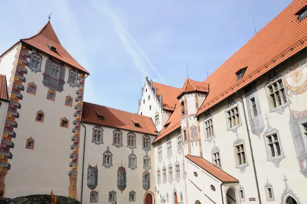 Antiguo castillo en la ciudad bávara de Füssen, Alemania — Stockfoto