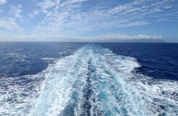 Wake from the back of a speed ferry boat — Stock Photo, Image