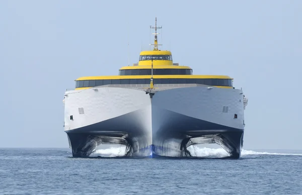 Navio de ferry moderno de alta velocidade — Fotografia de Stock