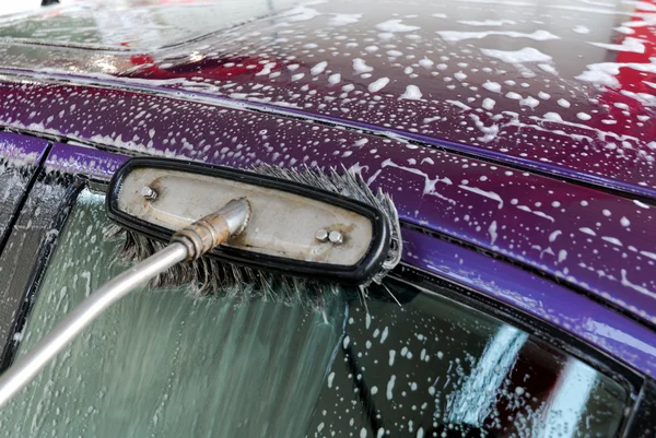 車を洗う — ストック写真