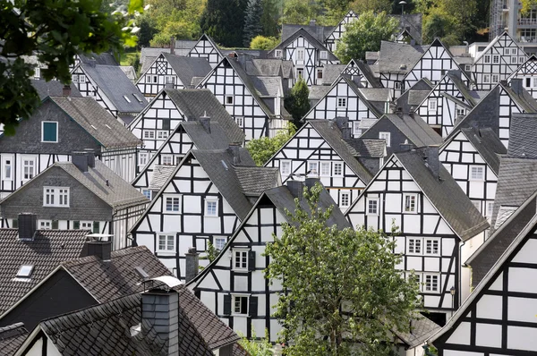 Jumătate de case din lemn în Freudenberg, Germania — Fotografie, imagine de stoc