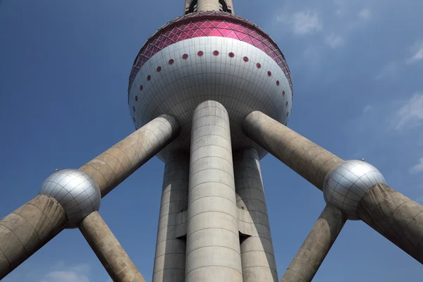 Восточная жемчужная башня в Шанхае, Китай — стоковое фото