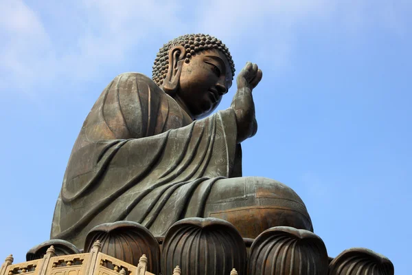 Giant buddha staty i tian tan. Hong kong, Kina — Stockfoto