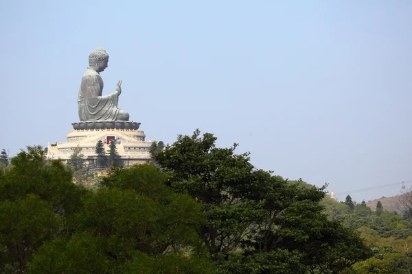 Giant buddha staty i tian tan. Hong kong, Kina — Stockfoto