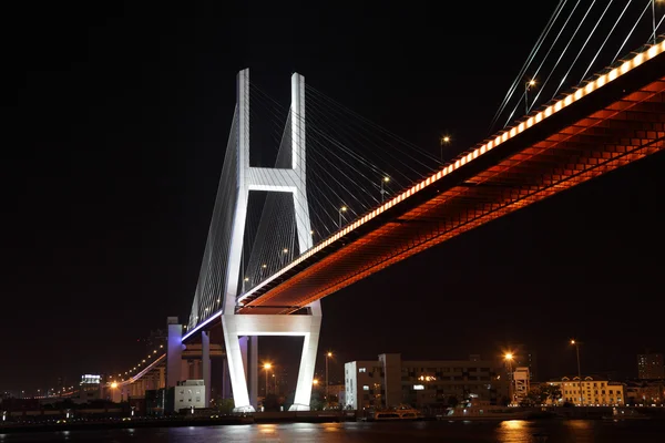 Most Nanpu w nocy. Shanghai, Chiny — Zdjęcie stockowe
