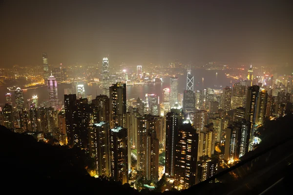 Гонконг ночью. Вид с пика Виктории — стоковое фото