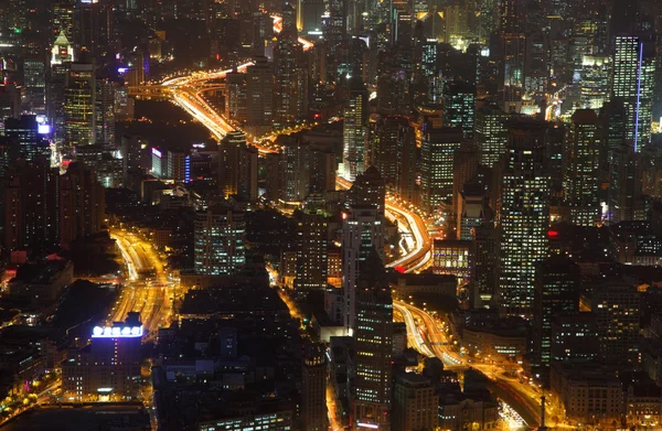 Città di Shanghai illuminata di notte — Foto Stock