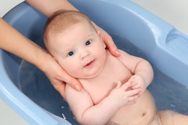 Three month old baby girl bathing — Stock Photo, Image