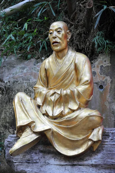 Statue de Bouddha doré à Hong Kong — Photo