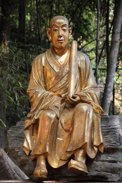 Hong Kong'da altın buddha heykeli — Stok fotoğraf