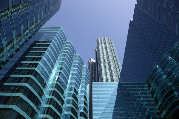 Edifícios modernos de arranha-céus no centro de Hong Kong — Fotografia de Stock