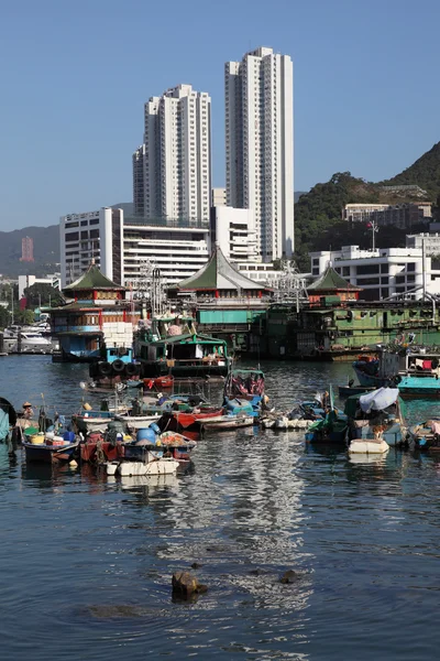 渔船在香港香港仔 — 图库照片