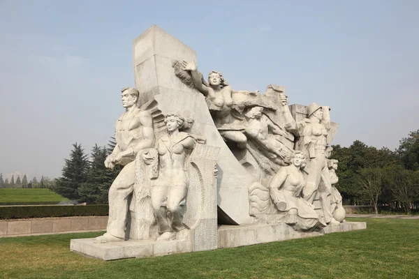 Памятник на кладбище мучеников Лонг Хуа в Шанхае, Китай . — стоковое фото