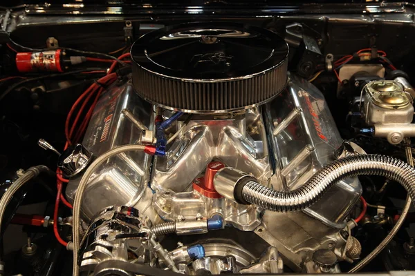 V8 motor chevrolet camaro SS från 1967 — Stockfoto