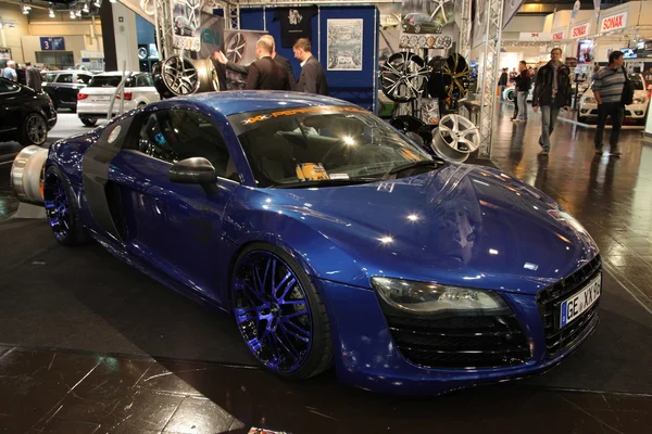 Синий Audi R8 Custom — стоковое фото