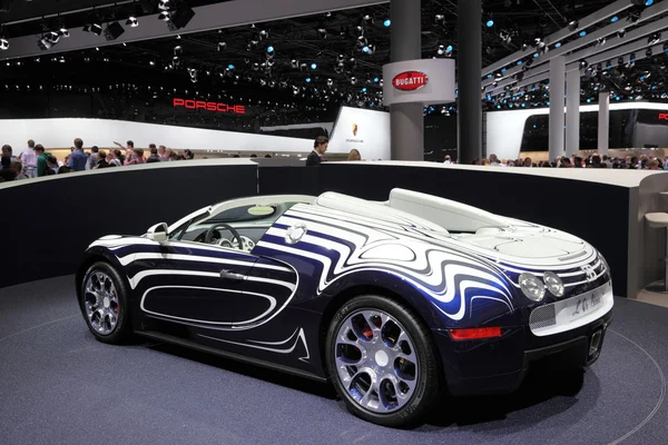 Нові Bugatti Veyron L ' або Blanc — стокове фото