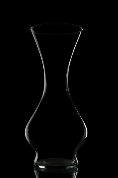 Vase auf schwarzem Hintergrund — Stockfoto