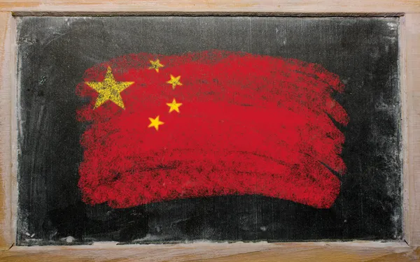 Flagge aus Porzellan auf Tafel mit Kreide bemalt — Stockfoto