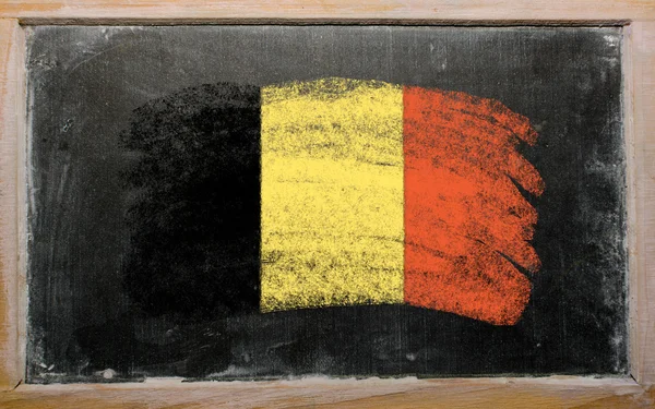 A belgium lobogója festett krétával táblára — Stock Fotó