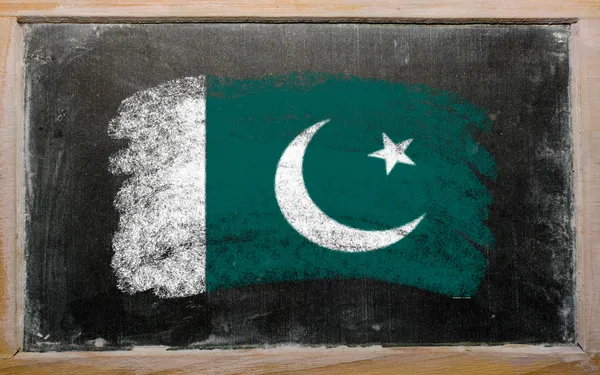 Bandera de Pakistán en pizarra pintada con tiza — Foto de Stock