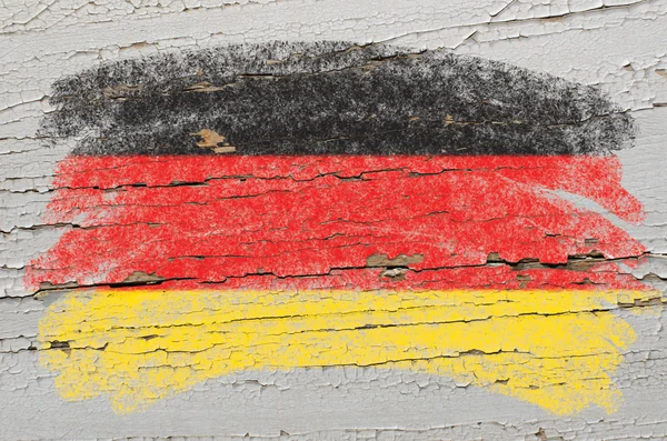 Bandera de Alemania en grunge textura de madera pintada con tiza — Foto de Stock