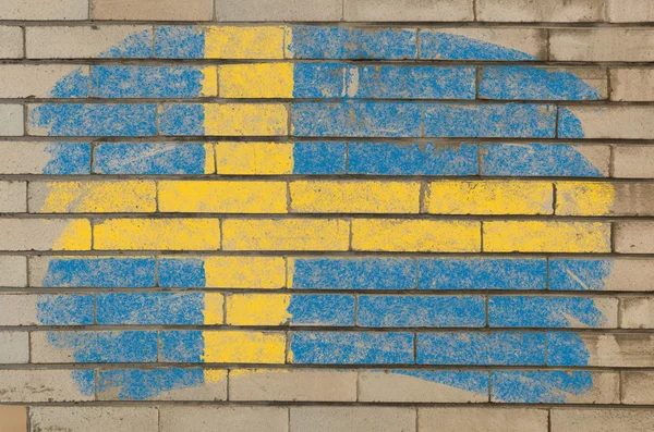 Bandera de Suecia en la pared de ladrillo grunge pintado con tiza —  Fotos de Stock