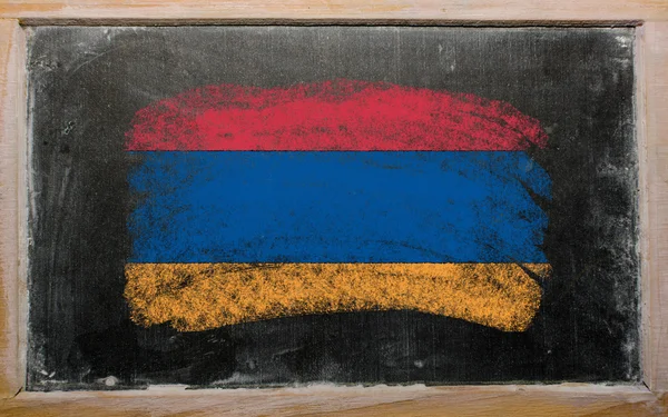 Bandeira da Armênia em quadro-negro pintado com giz — Fotografia de Stock