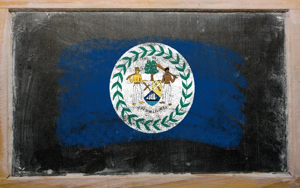 伯利兹国旗的黑板上用粉笔绘制 — 图库照片