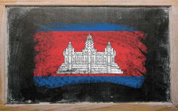 Kambodschanische Flagge auf Tafel mit Kreide bemalt — Stockfoto