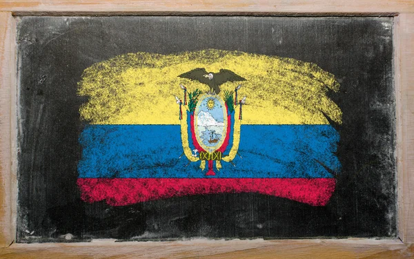 Flagge von Eucuador auf Tafel mit Kreide bemalt — Stockfoto