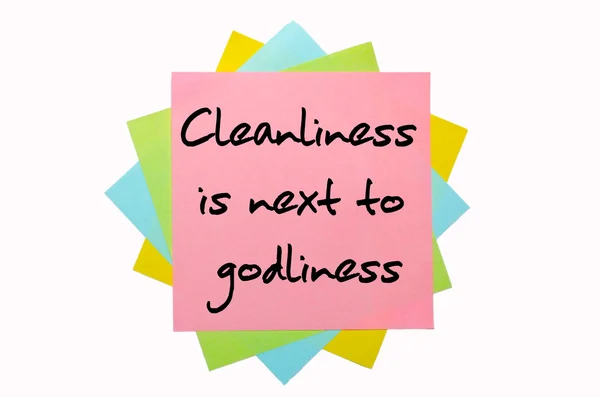 Spreekwoord "reinheid is naast godzaligheid" geschreven op bos van s — Stockfoto