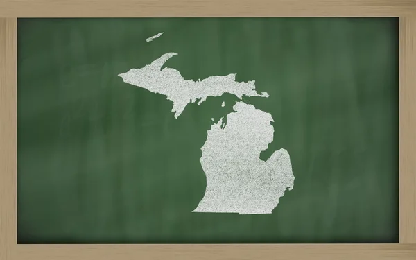 黑板上的密歇根州的大纲地图 — 图库照片
