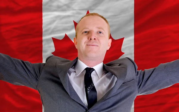 Empresário feliz por causa do investimento rentável no Canadá sta — Fotografia de Stock