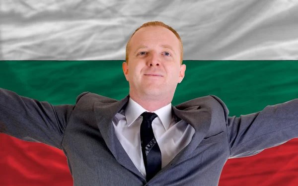 Gelukkig zakenman vanwege winstgevende investeringen in Bulgarije s — Stockfoto