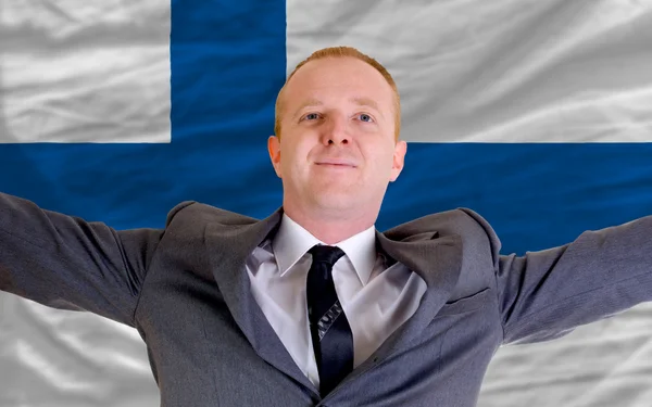 Felice uomo d'affari a causa di investimenti redditizi in Finlandia st — Foto Stock