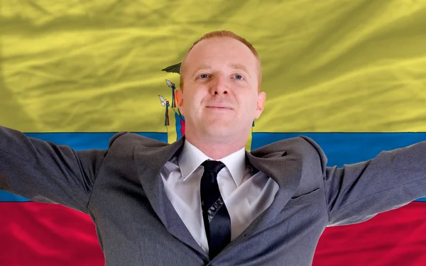 Buon uomo d'affari a causa di investimenti redditizi in ecuador st — Foto Stock