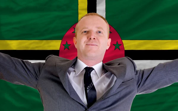 Glücklicher Geschäftsmann wegen profitabler Investitionen in Dominica s — Stockfoto