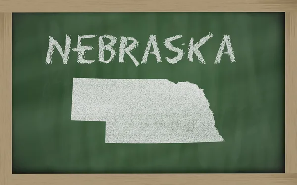 Konturkarta över nebraska på blackboard — Stockfoto